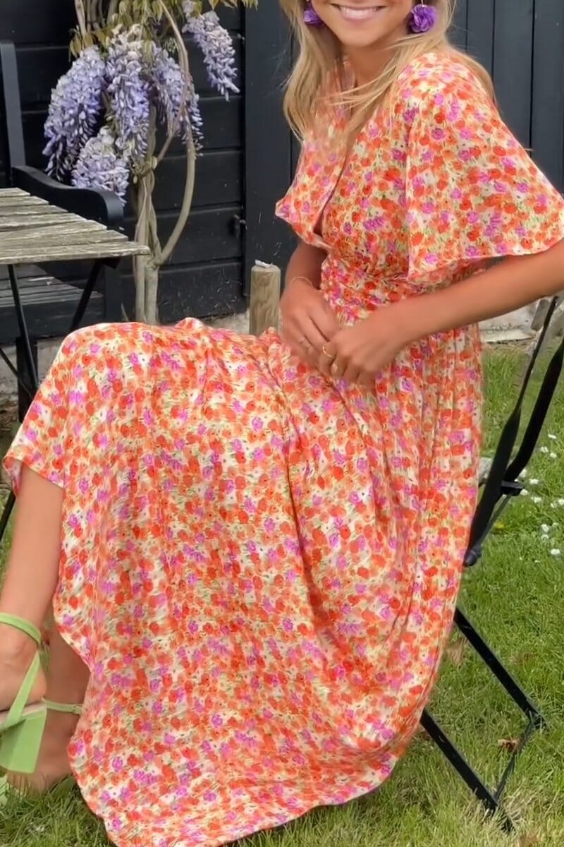 Sigrid™ | Chic Maxi Dress Featuring a Deep V-Neck
